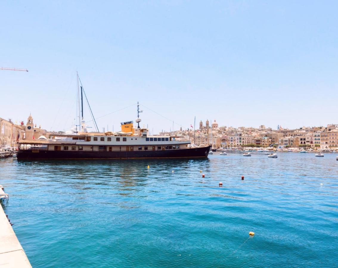 Vittoriosa' Seafront 2 Bed Highly Furnished Apartment Екстер'єр фото