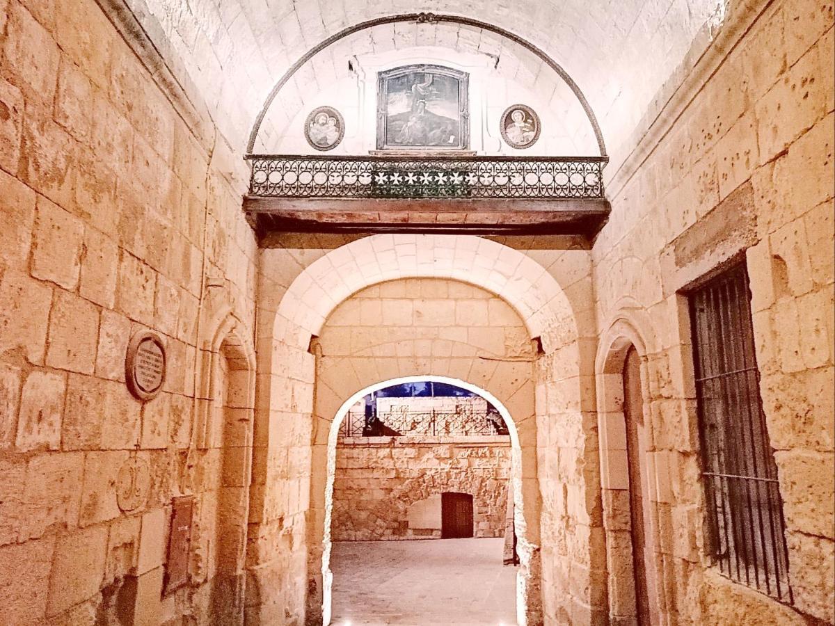 Vittoriosa' Seafront 2 Bed Highly Furnished Apartment Екстер'єр фото
