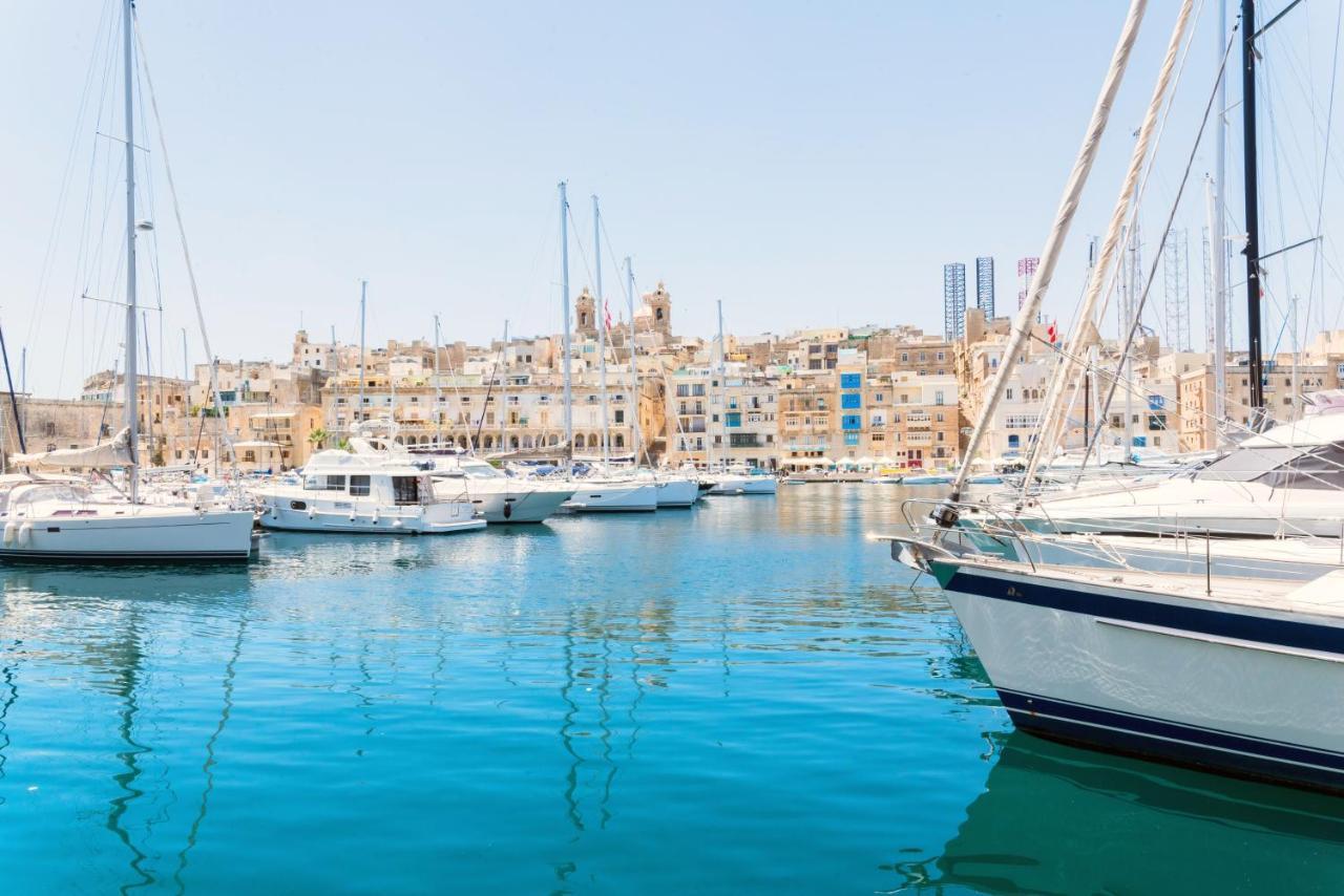 Vittoriosa' Seafront 2 Bed Highly Furnished Apartment Екстер'єр фото
